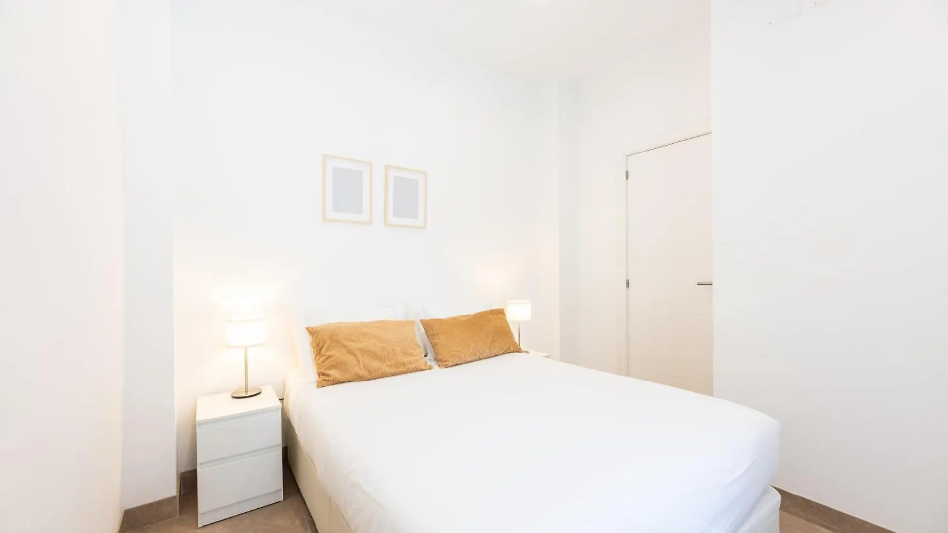 Praca Alegria Lovely Apartment リスボン ポルトガル
